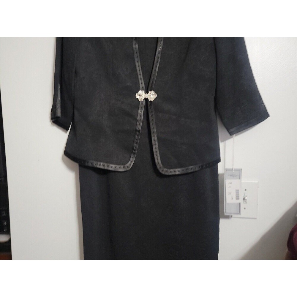 TALLY TAYLOR BLACK DRESS SUIT NEW WITH TAG SIZE 12 LINED